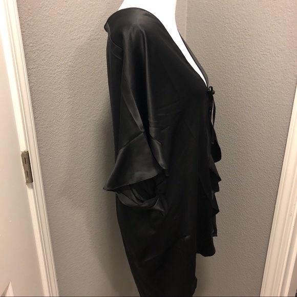 NWT Victoria’s Secret Silky Slip Robe - Picture 2 of 3